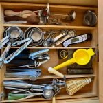 How to Organize Kitchen Utensils in Drawers: Easy Tips for Clutter-Free Spaces