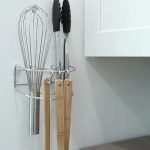 How to Use Wall Hooks for Small Kitchen Tools: Maximize Space Efficiently