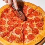 How to Choose a Pizza Cutter: Expert Tips for Perfect Slices